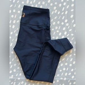 Wolaco leggings with cellphone pocket